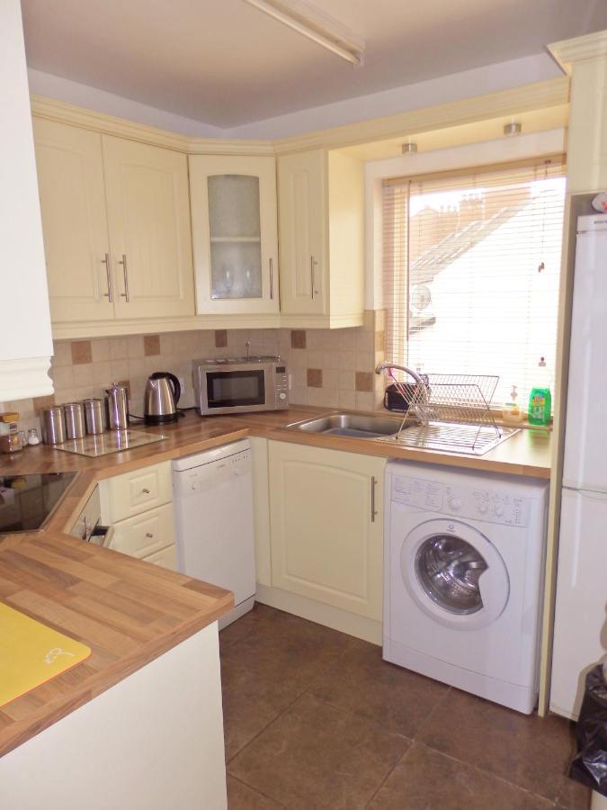 Excellent Location - City Centre - Parking - 4 Beds -2 Bedrooms Белфаст Экстерьер фото