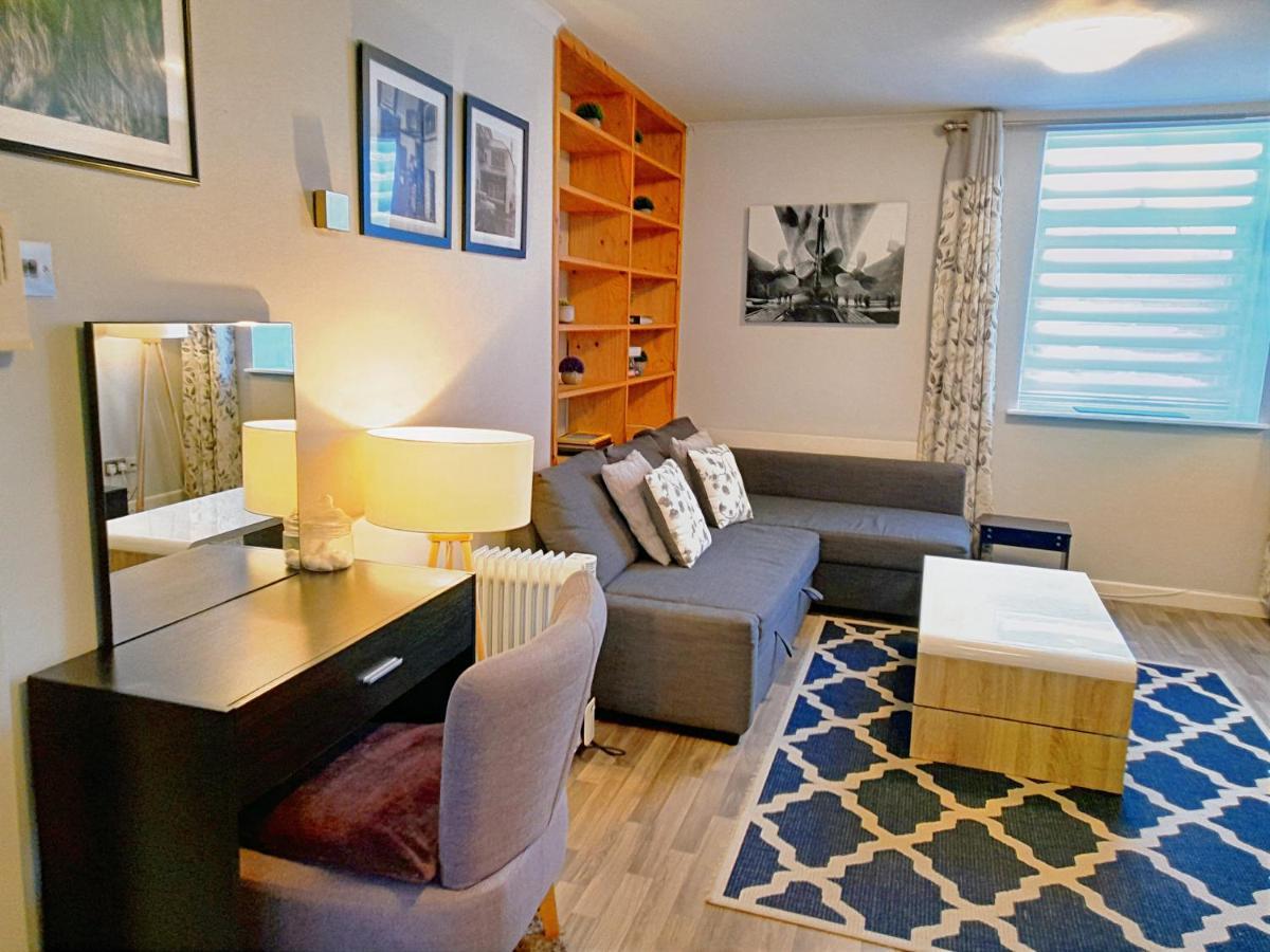 Excellent Location - City Centre - Parking - 4 Beds -2 Bedrooms Белфаст Экстерьер фото