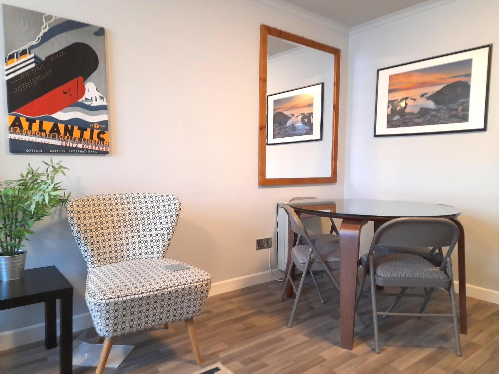 Excellent Location - City Centre - Parking - 4 Beds -2 Bedrooms Белфаст Экстерьер фото