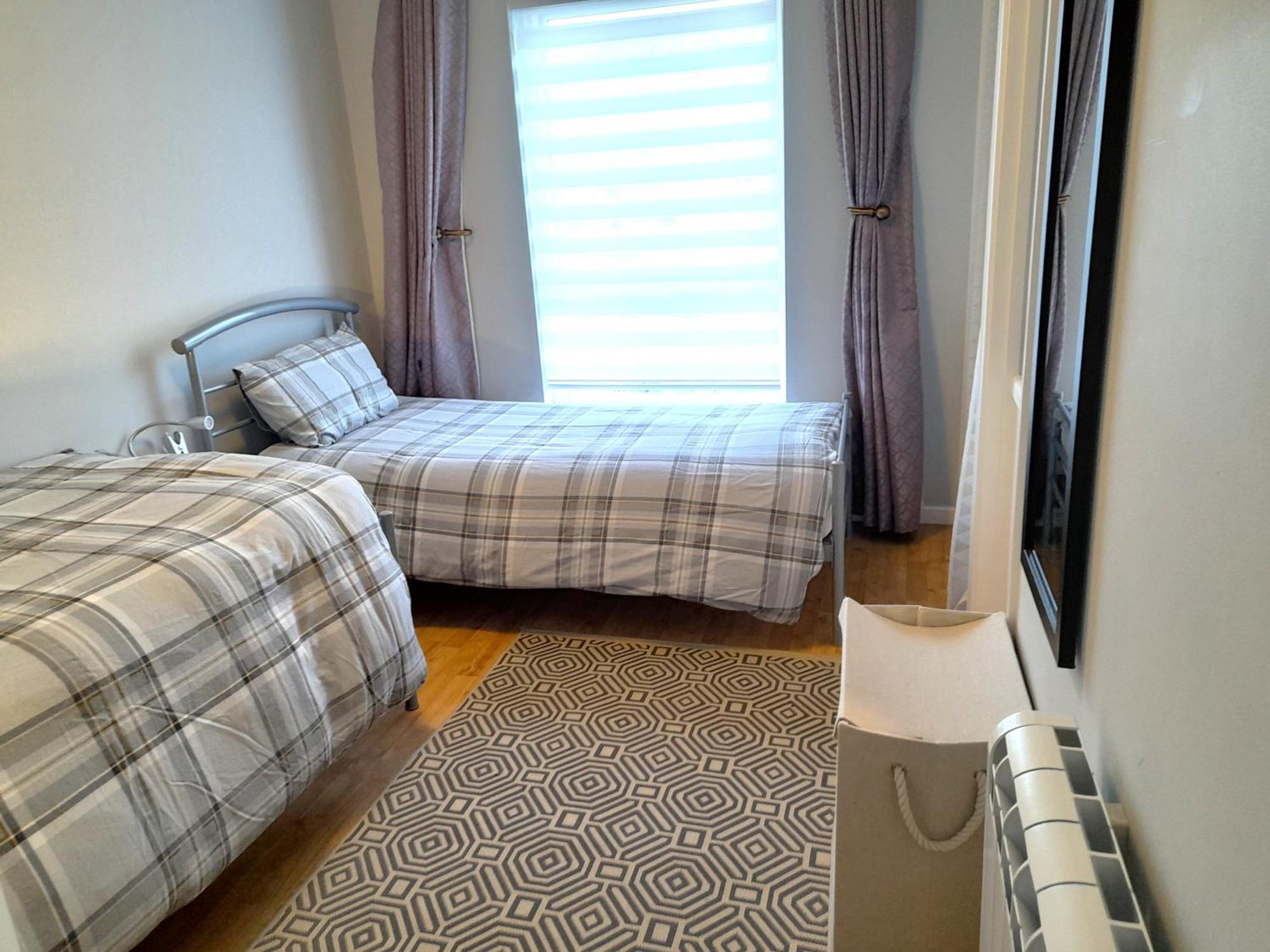 Excellent Location - City Centre - Parking - 4 Beds -2 Bedrooms Белфаст Экстерьер фото