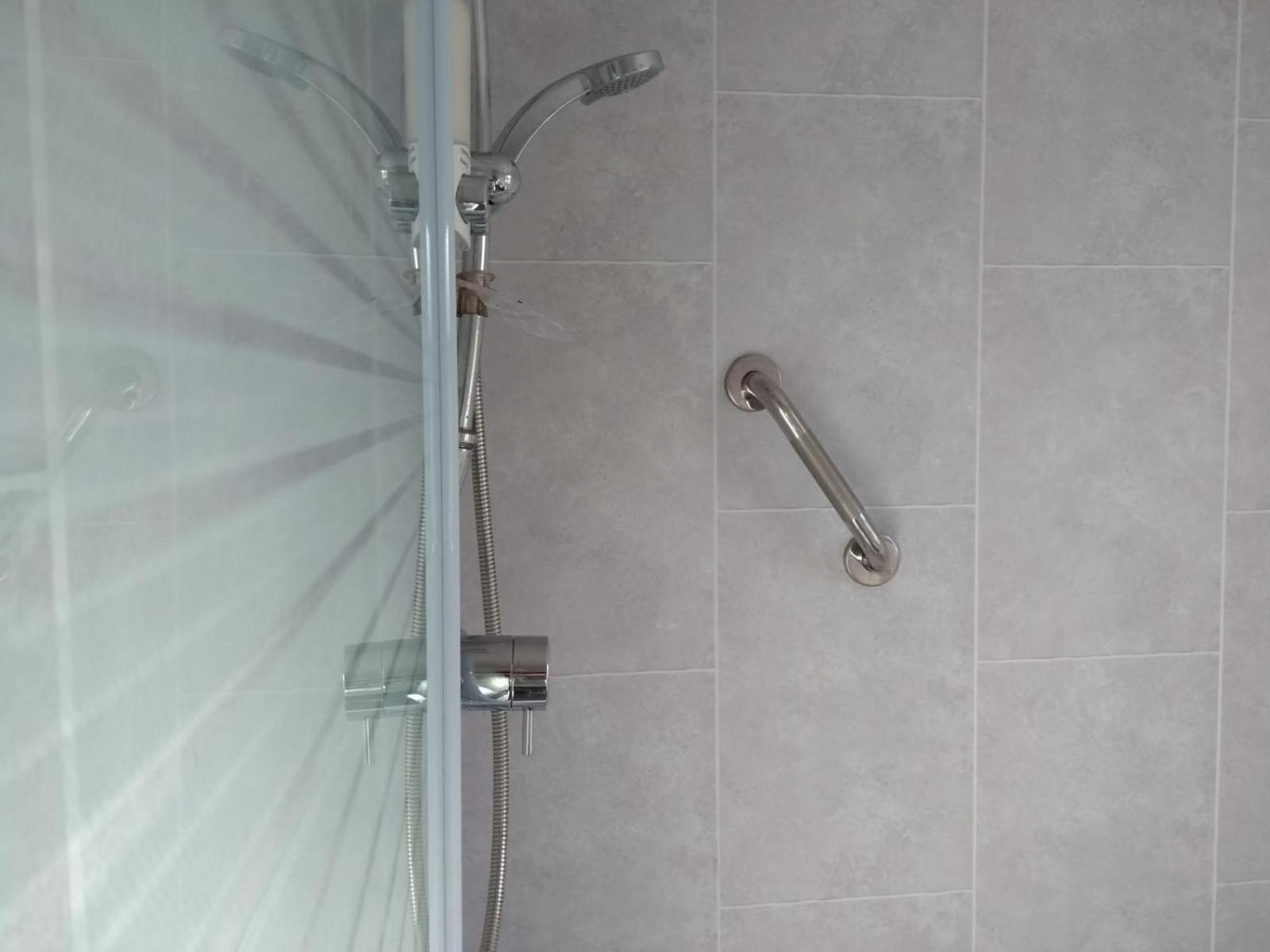 Excellent Location - City Centre - Parking - 4 Beds -2 Bedrooms Белфаст Экстерьер фото